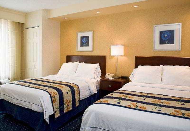 Springhill Suites Detroit Southfield Exterior foto